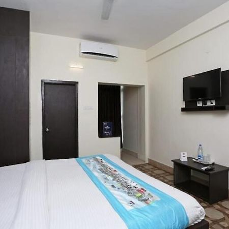 Hotel Stellar Бхубанешвара Экстерьер фото